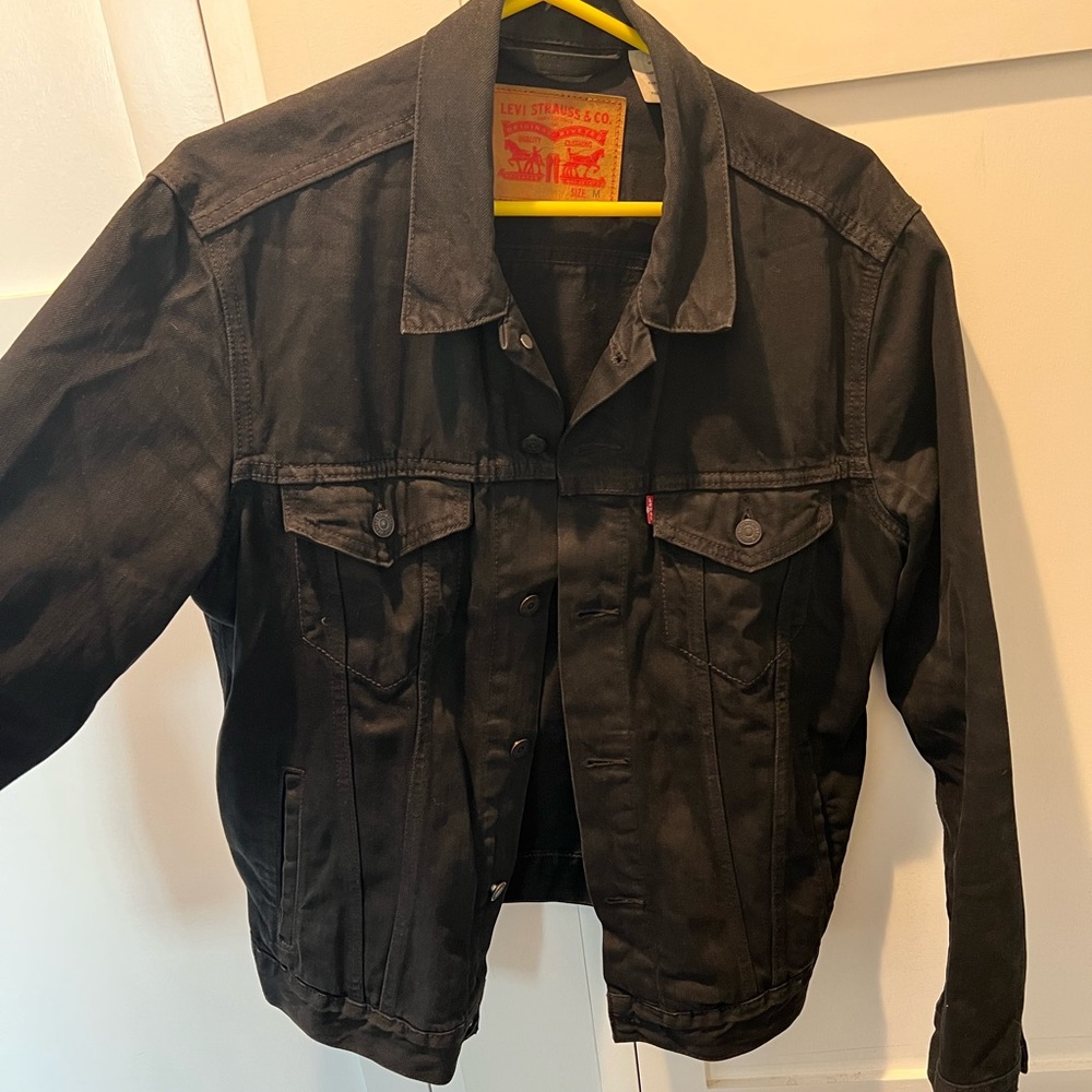 Vintage black Levi’s button up denim jacket